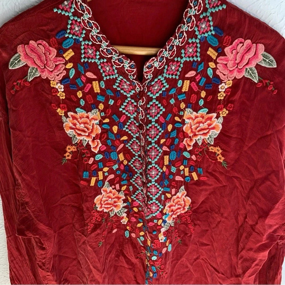 Johnny Was Gemstone Embroidered Red Blouse Sz Small - Picture 2 of 6
